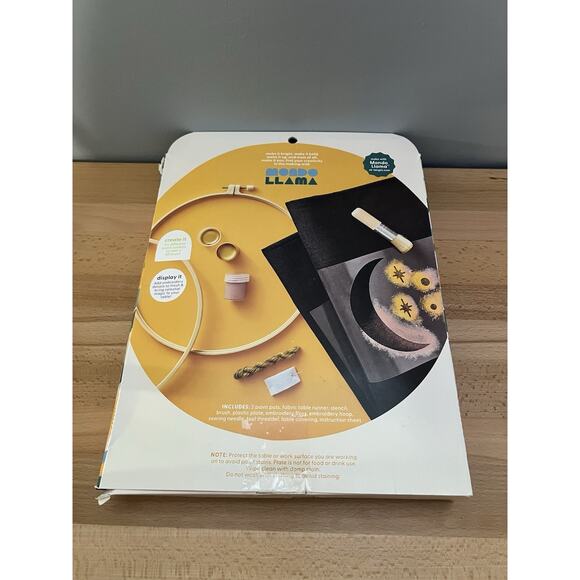 Mondo Llama Table Runner Painter Kit Celestial Stencil Paint Crafting Kit - Picture 4 of 5